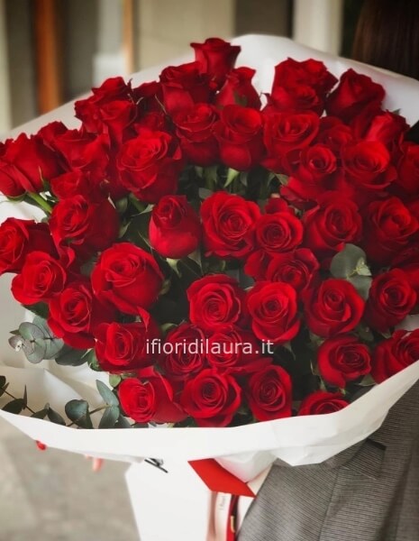N. 3 Rose rosse a stelo lunghezza media 70cmt