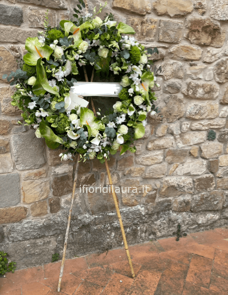 Corona funebre fiori misti di stagione diametro 100