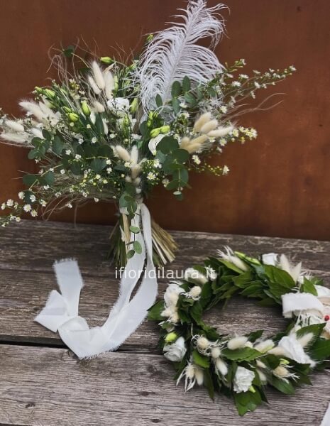 Solo coroncina con fiori